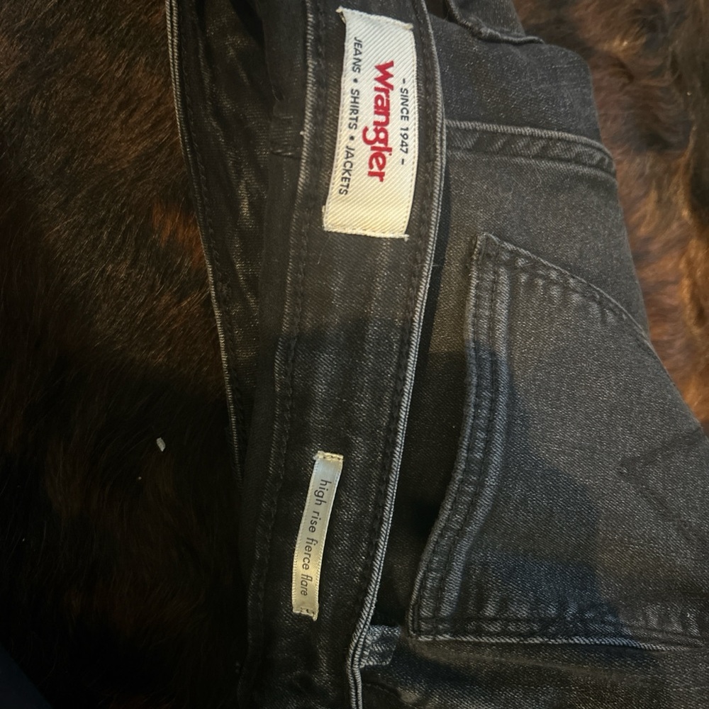 Wrangler Men's Dark Gray Slim Jeans